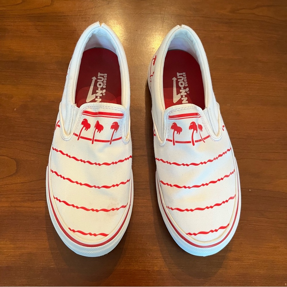 In-N-Out shoes Slip on Sneakers Collectible Sz 8